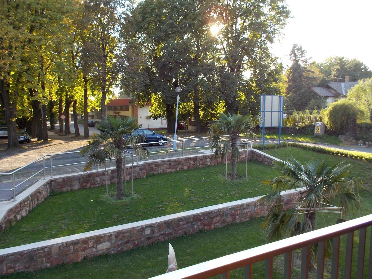 Hotel Halászkert Badacsony Badacsonytomaj Exterior foto